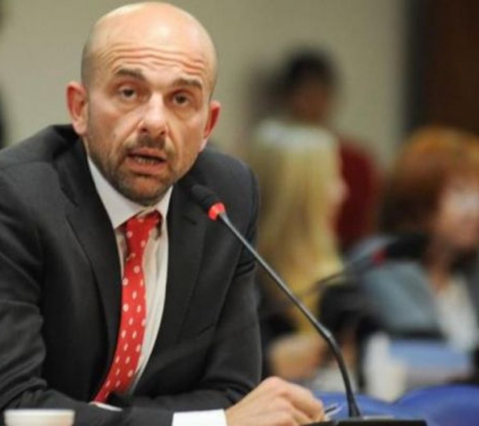 El Secretario de Transporte apuntó contra los dirigentes sindicales por el paro